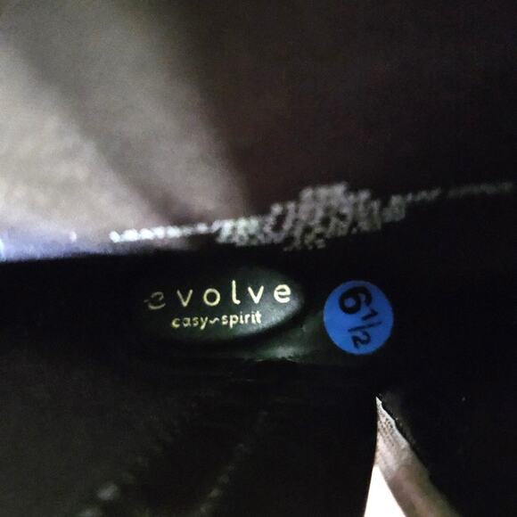 Easy Spirit Suede Ankle Boots Evolve Honor - Taupe tan- size 6.5 EUC - Picture 8 of 11